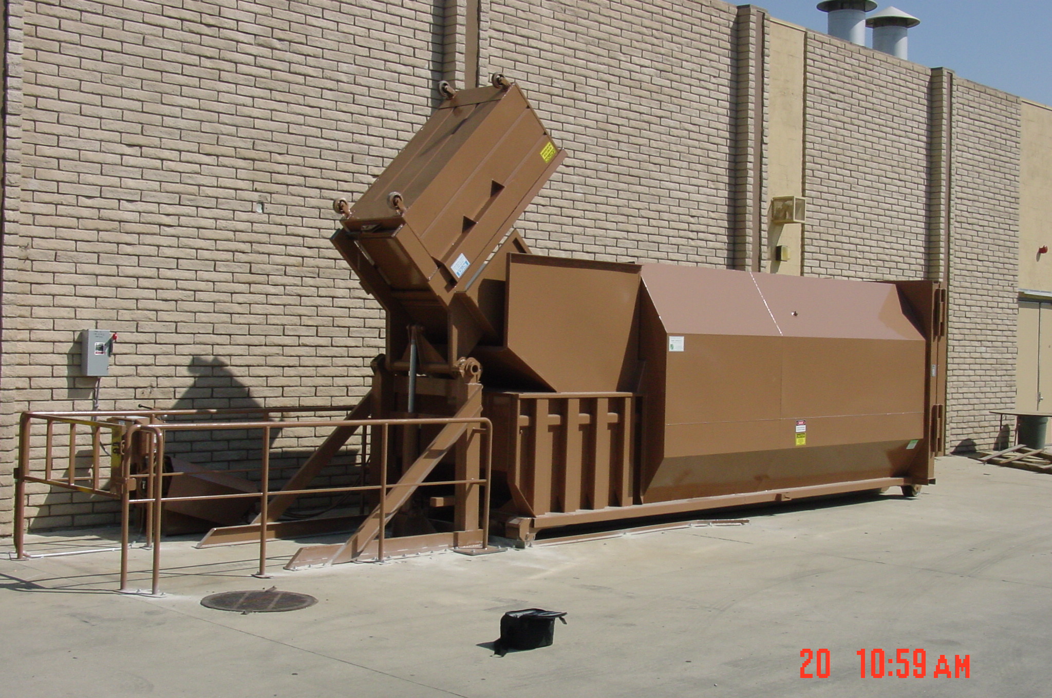 Free Standing-Ground Dumper